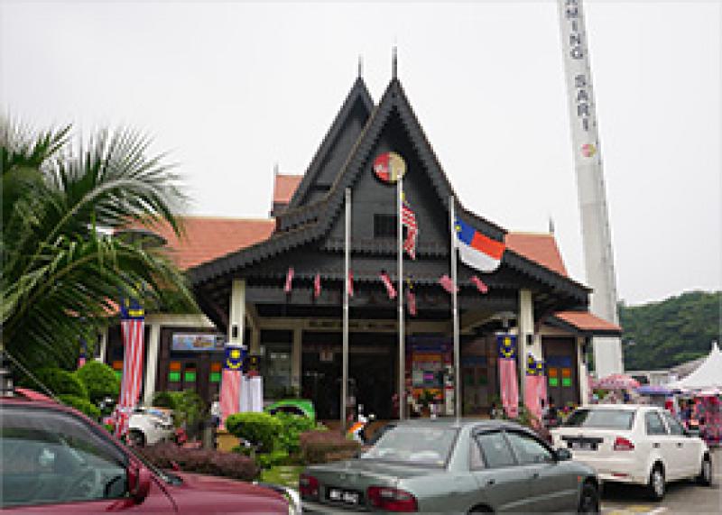 Melaka Tower